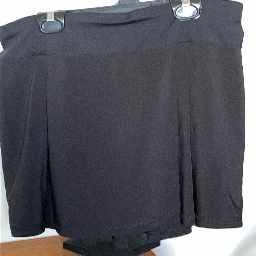 Kyodan Black Skorts with Elastic Waistband